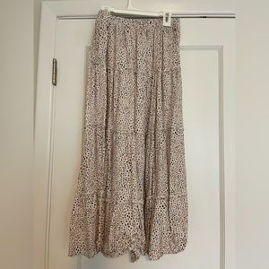 Elastic waist tiered maxi skirt